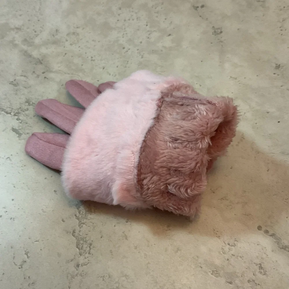 Pink Gloves, one size fits most, women’s microsuede faux plush fur cuff, NWT